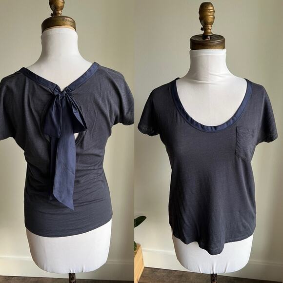ANTHROPOLOGIE DARK BLUE T SHIRT KEYHOLE BACK WITH BOW SIZE XS - Picture 1 of 8